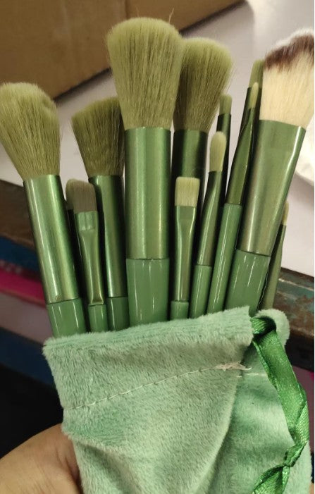 13-Piece Professional Makeup Brush Set for Flawless Application